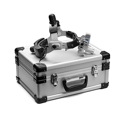 Бинокулярные лупы SLH с беспроводным осветителем HL8000