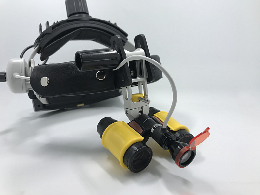 Бинокулярные лупы SLH c осветителем HL8200 